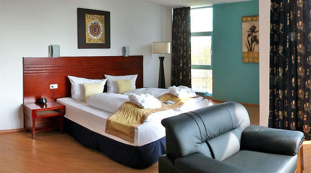 Hotel By Golden Tulip 4*