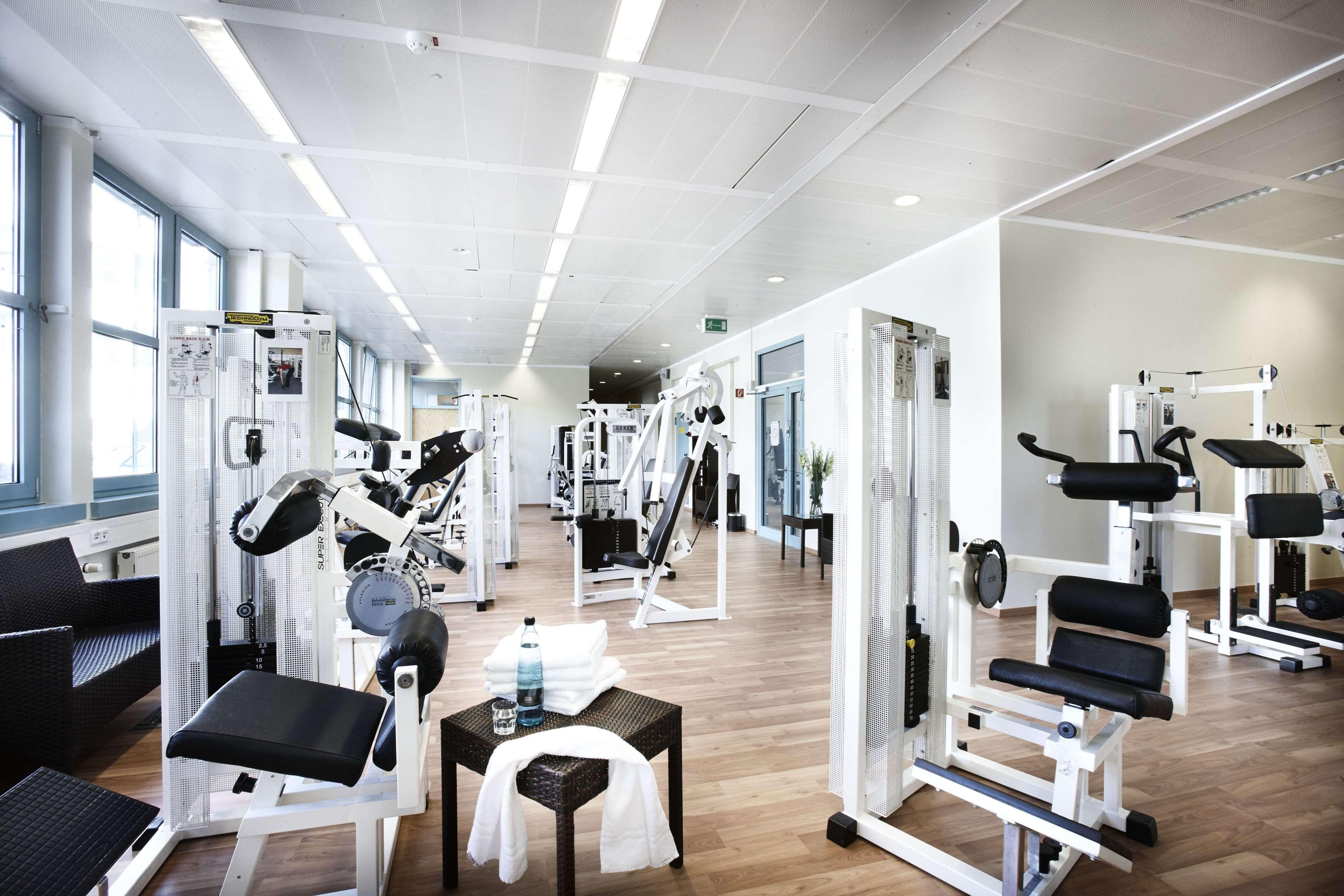 Hotel By Golden Tulip 4*