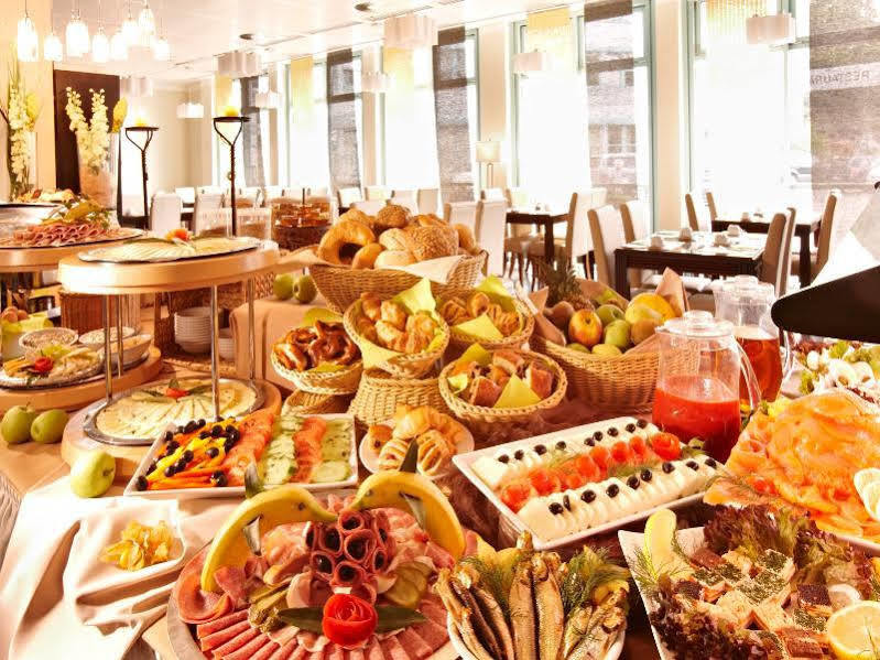Hotel By Golden Tulip 4*