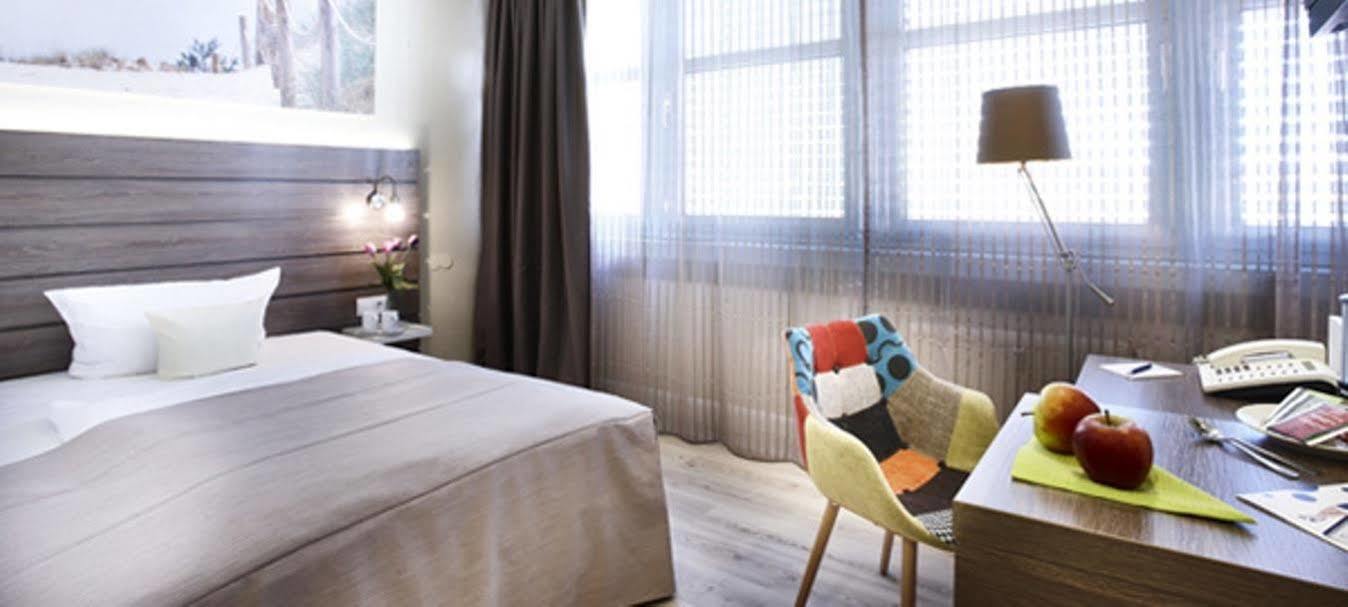 Hotel By Golden Tulip